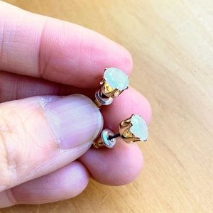 NWOT Avon Crackle CZ Stud Earrings